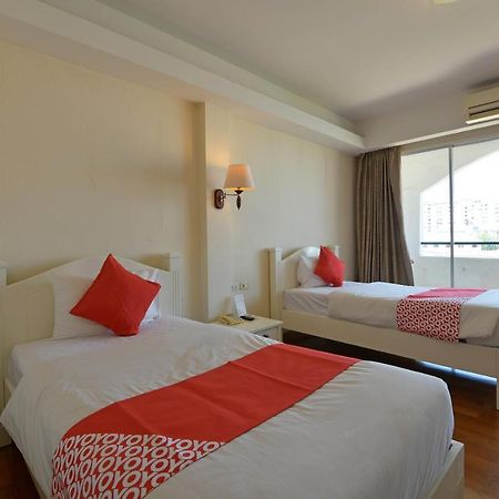 Oyo 109 Ozone Prime Pattaya Hotel Bagian luar foto
