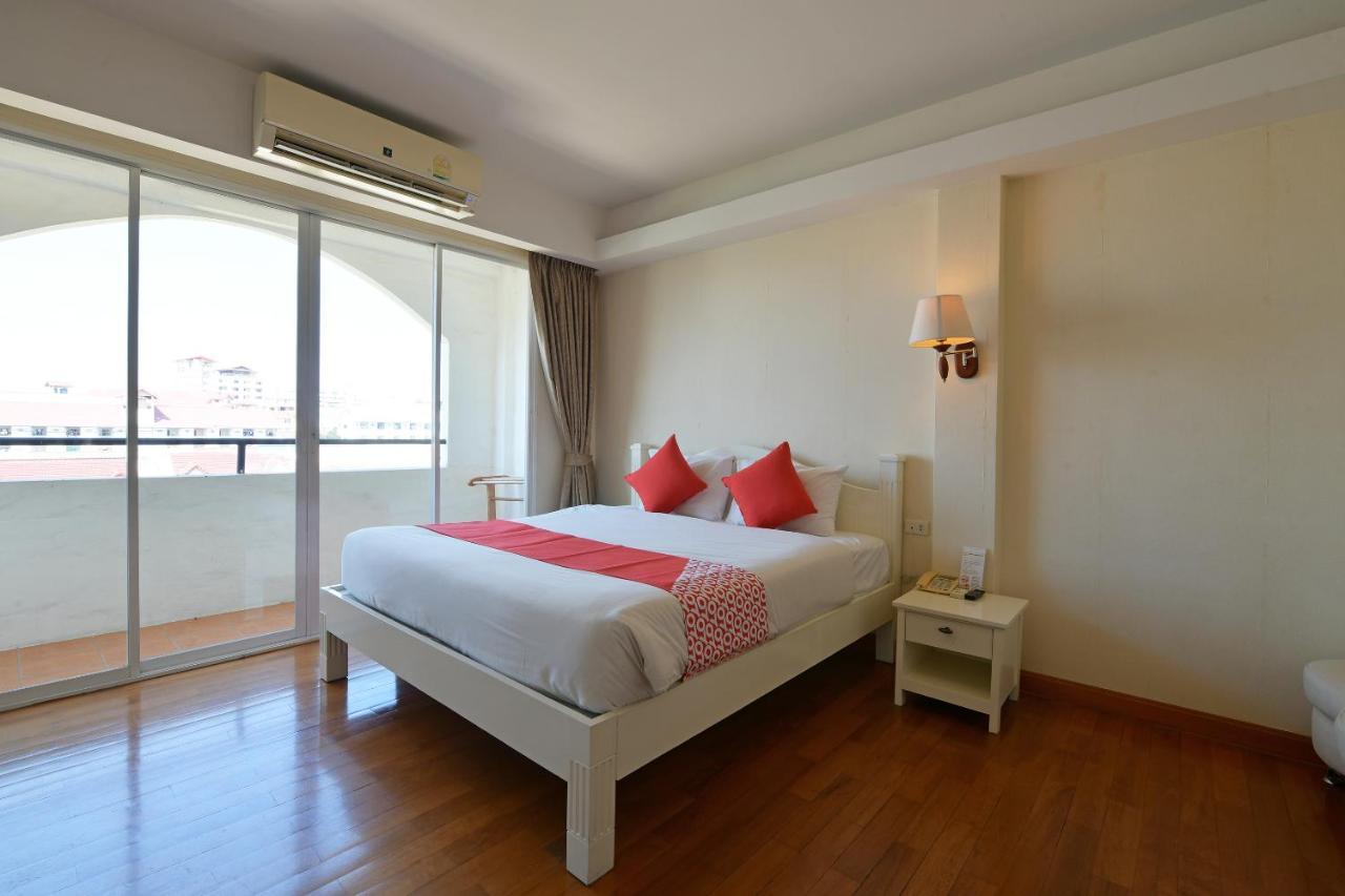Oyo 109 Ozone Prime Pattaya Hotel Bagian luar foto