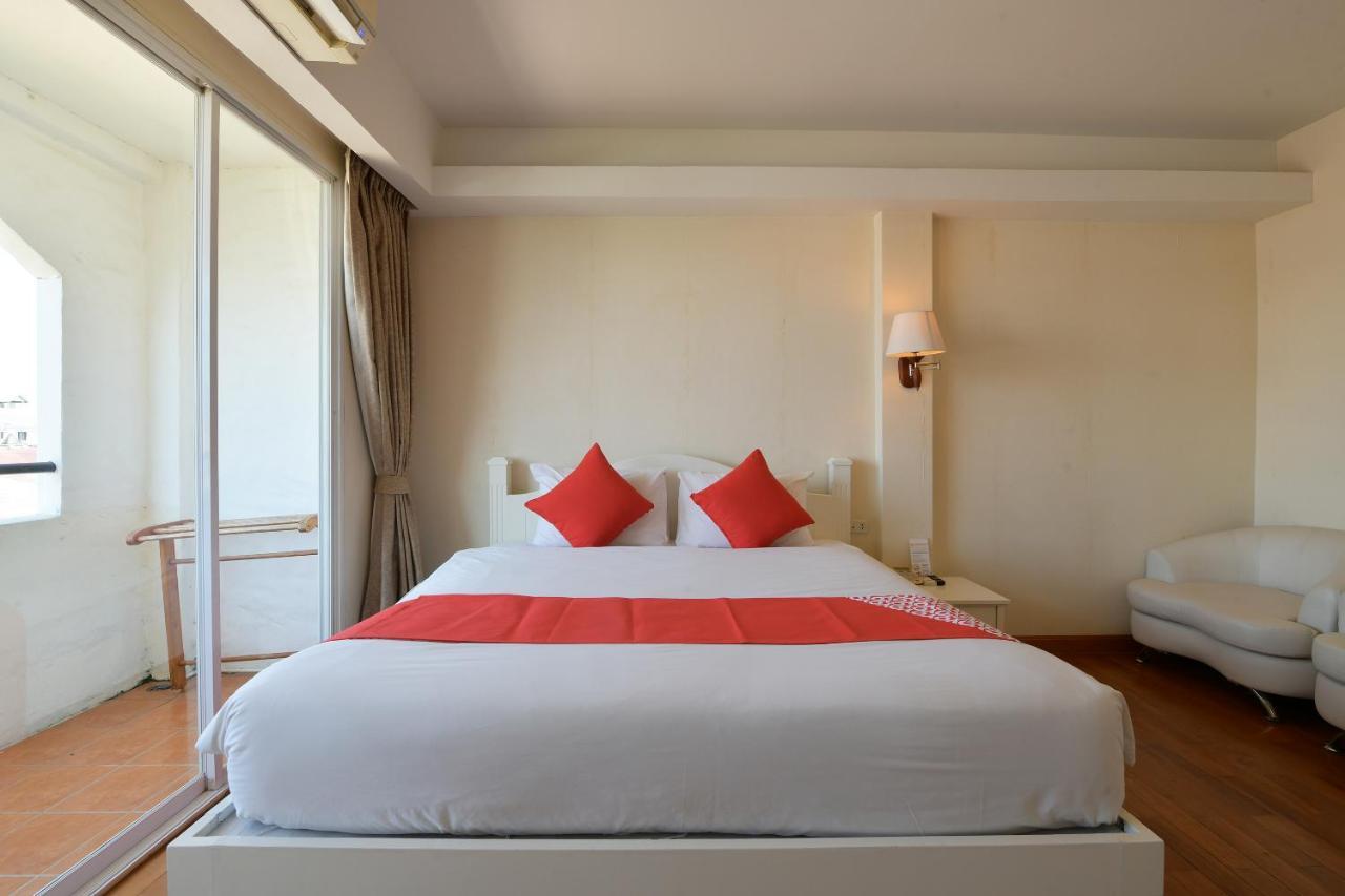 Oyo 109 Ozone Prime Pattaya Hotel Bagian luar foto